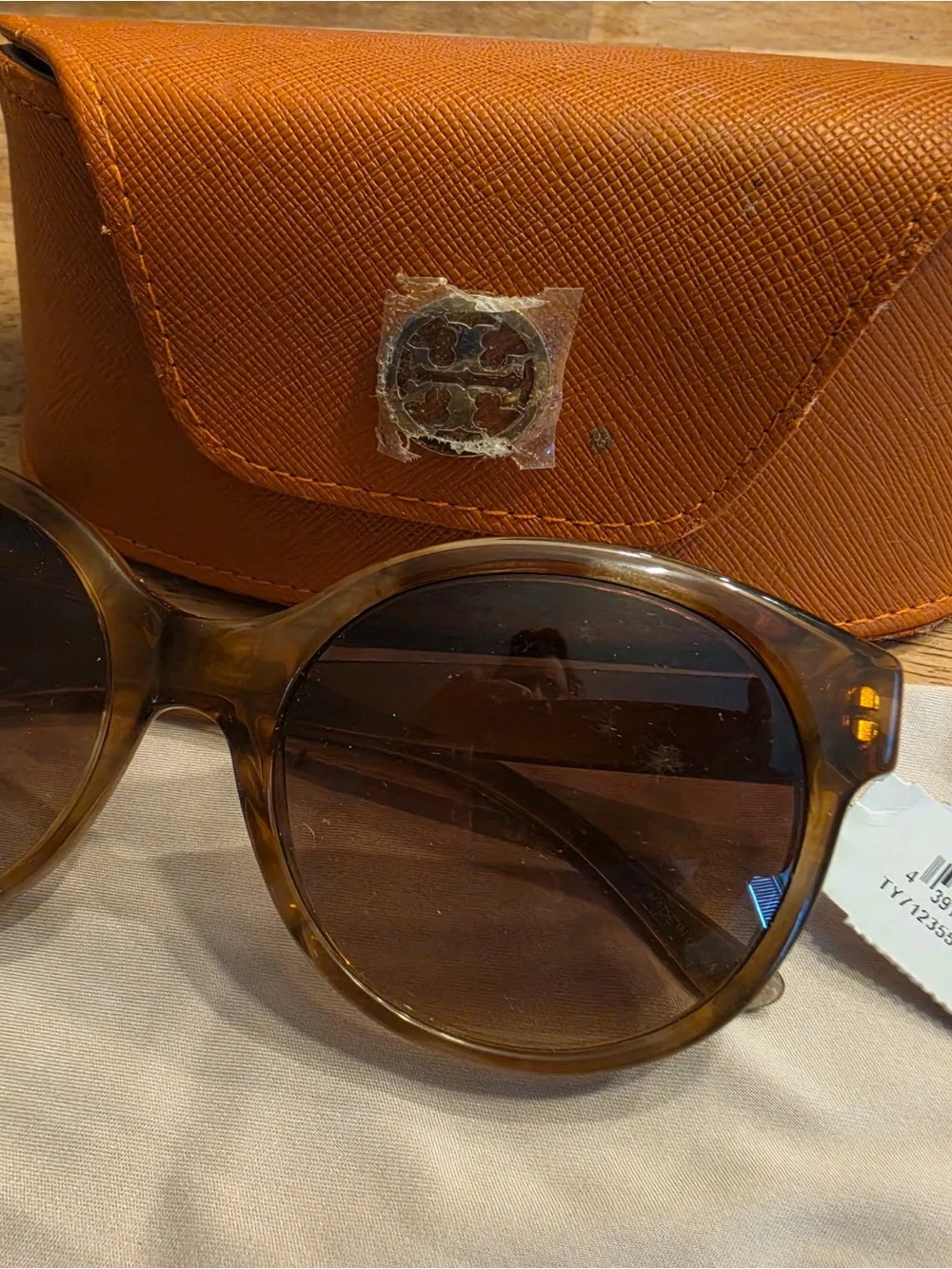 Tory Burch Tortoise Orange Sunglasses Case with Brown Sunglasses